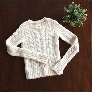 Cozy White Cableknit Abercrombie Kids Sweater (XL)